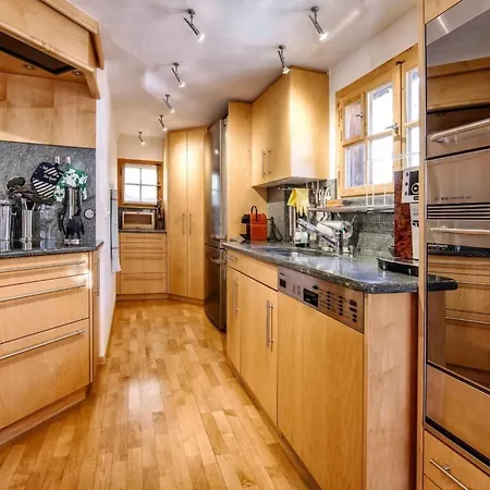 Holiday home Floeka-hus By Interhome Arosa