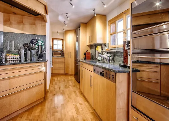 Holiday home Floeka-hus By Interhome Arosa